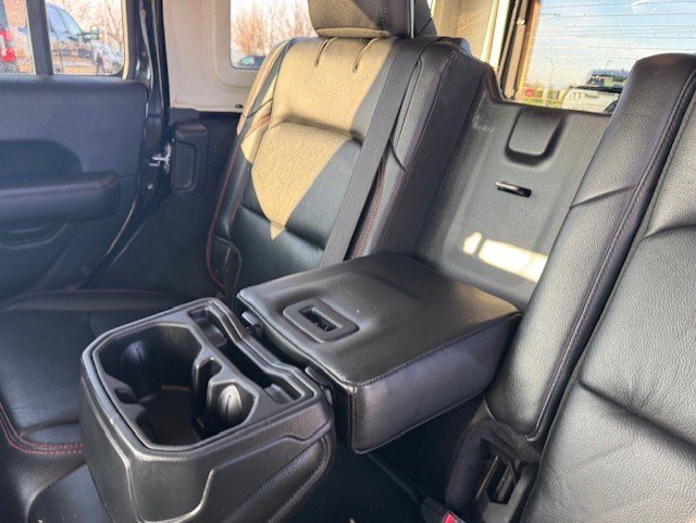 Used 2018 Jeep Wrangler Unlimited Rubicon w/ Dual Top Group AWD/4WD image 25