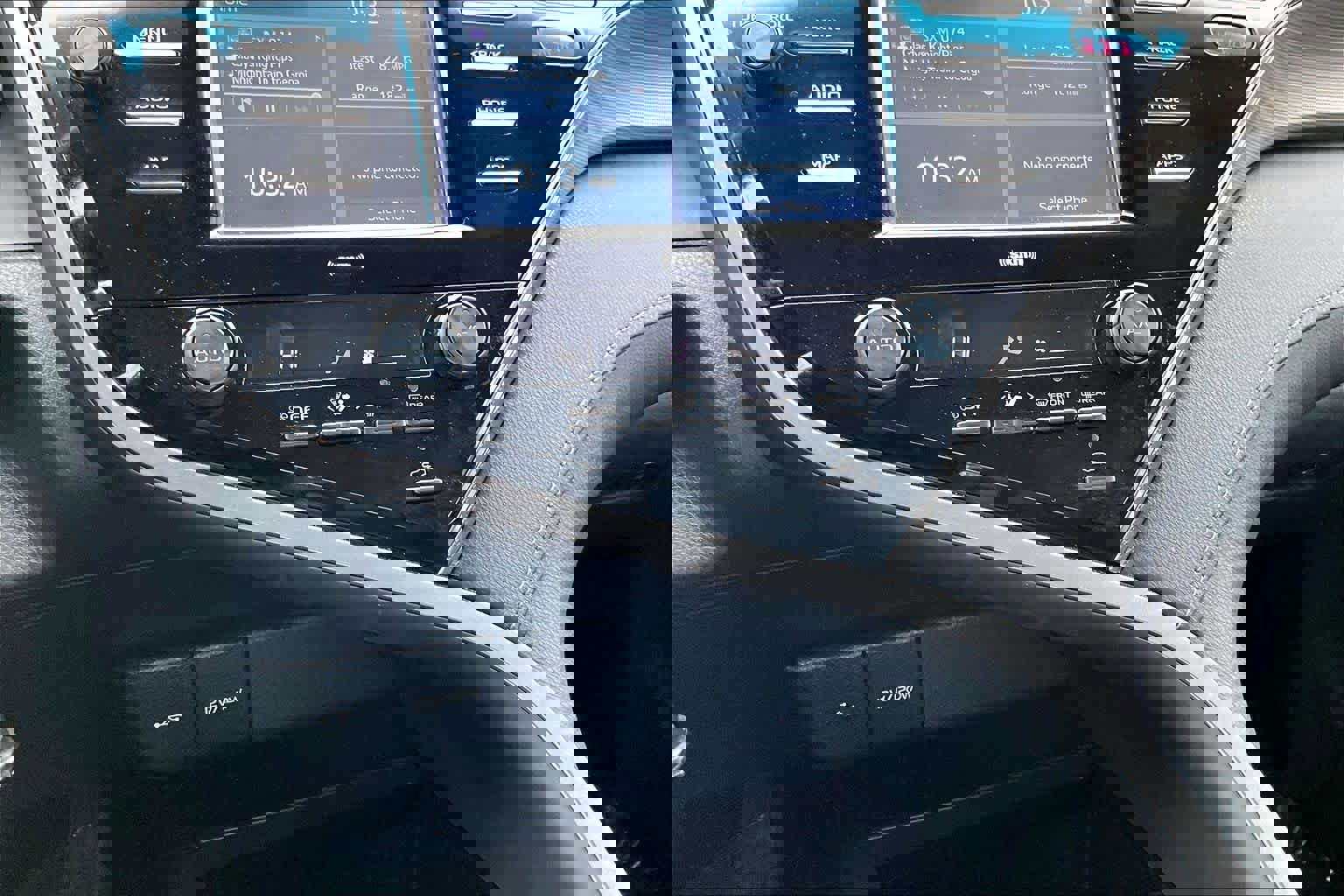 Used 2020 Toyota Camry SE image 34