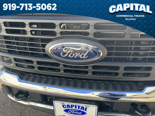 New 2026 Ford F250 XL w/ XL Chrome Package image 10
