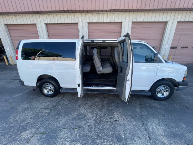Used 2014 Chevrolet Express 3500 LT w/ LT Preferred Equipment Group RWD image 17