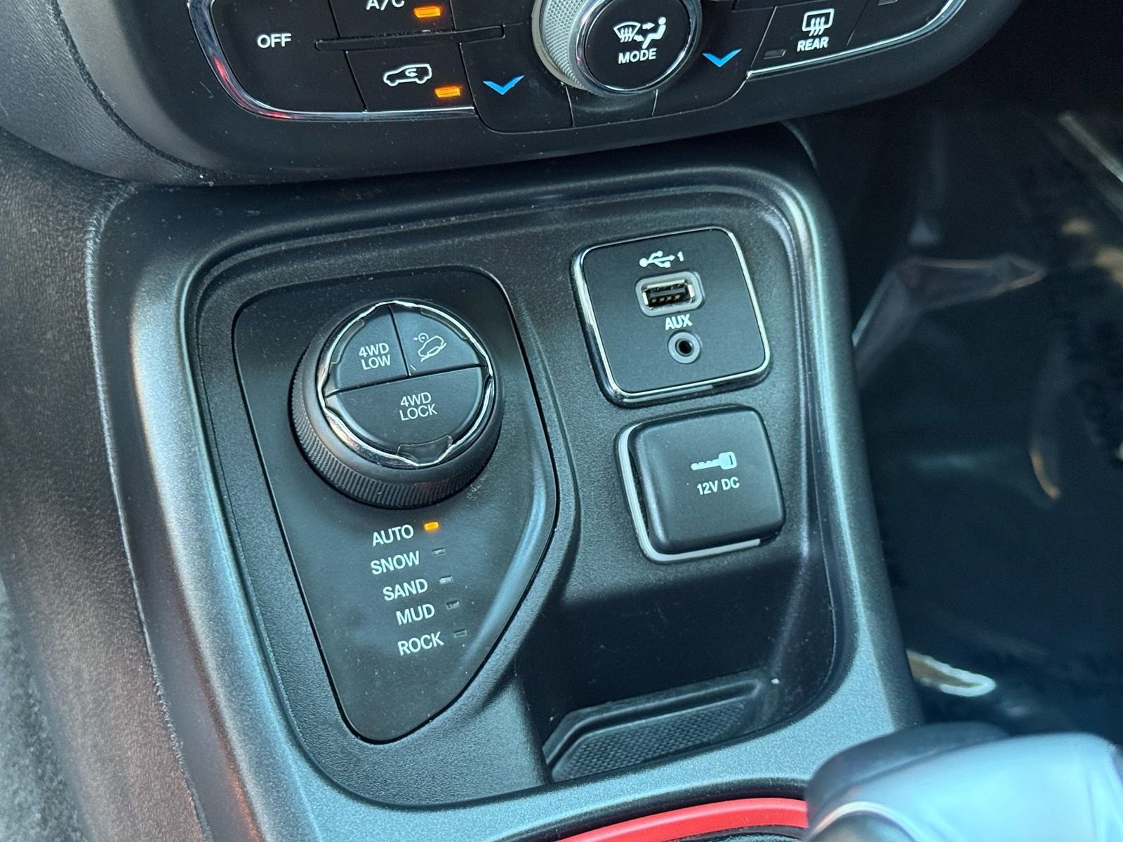 Used 2021 Jeep Compass Trailhawk image 24