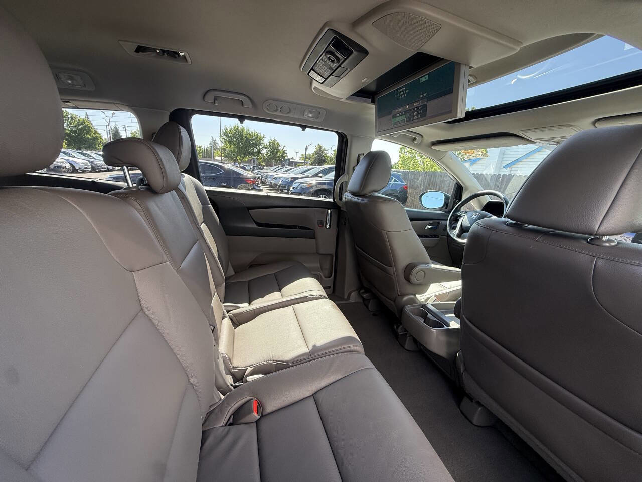 Used 2014 Honda Odyssey Touring Elite image 21