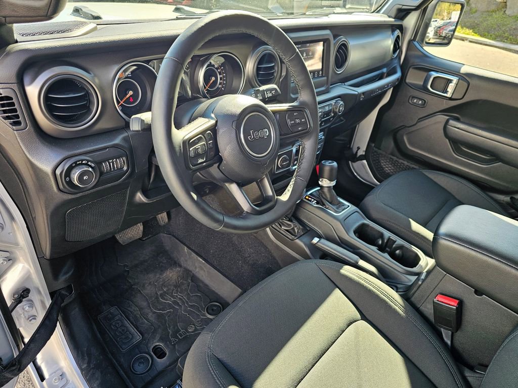 Used 2022 Jeep Wrangler Willys image 16