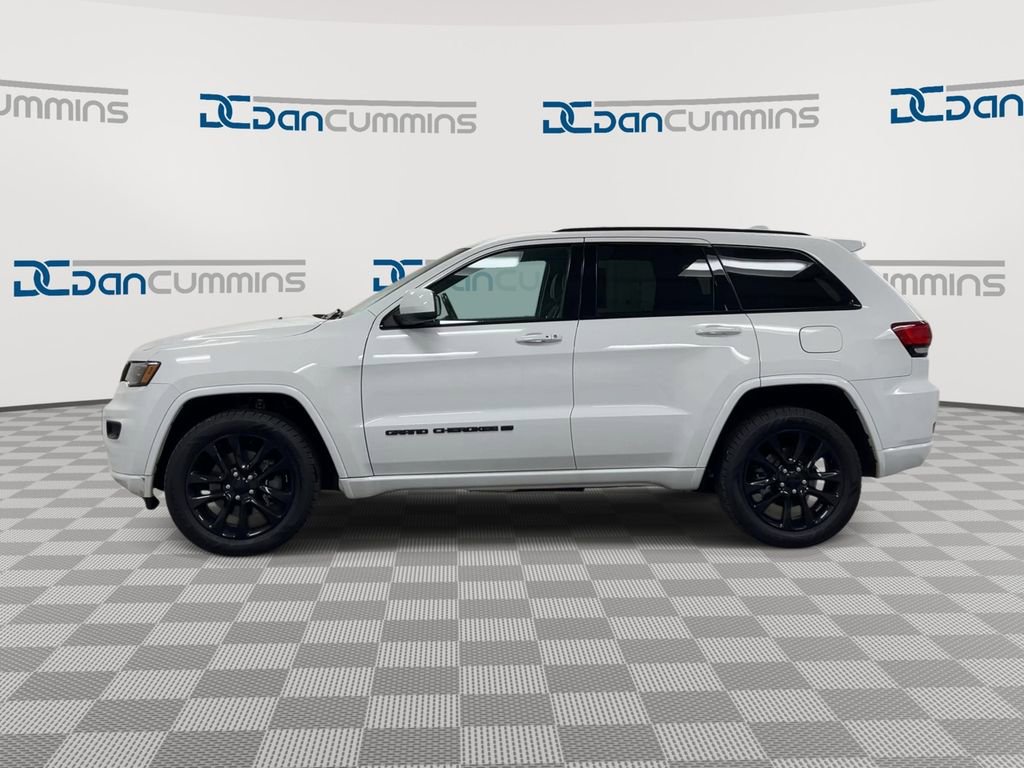 Used 2022 Jeep Grand Cherokee Laredo X image 5