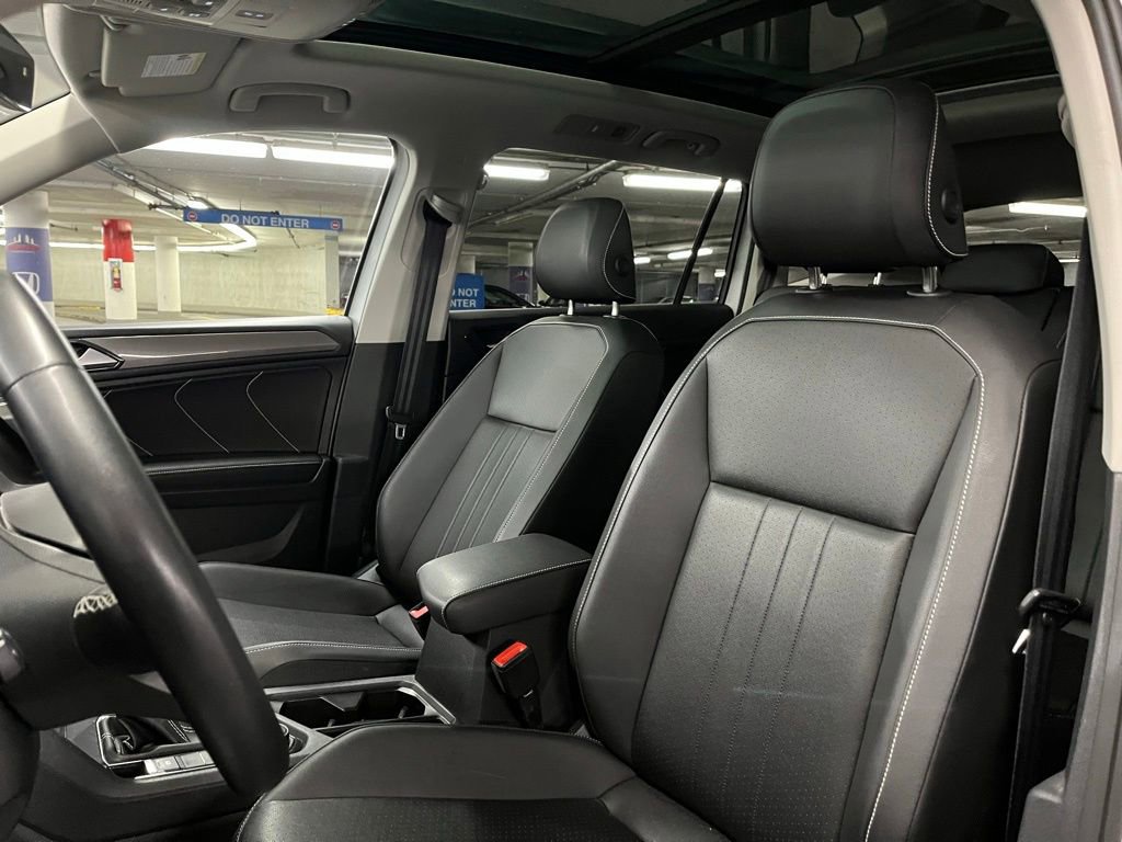 Used 2023 Volkswagen Tiguan SE w/ Panoramic Sunroof Package AWD/4WD image 20