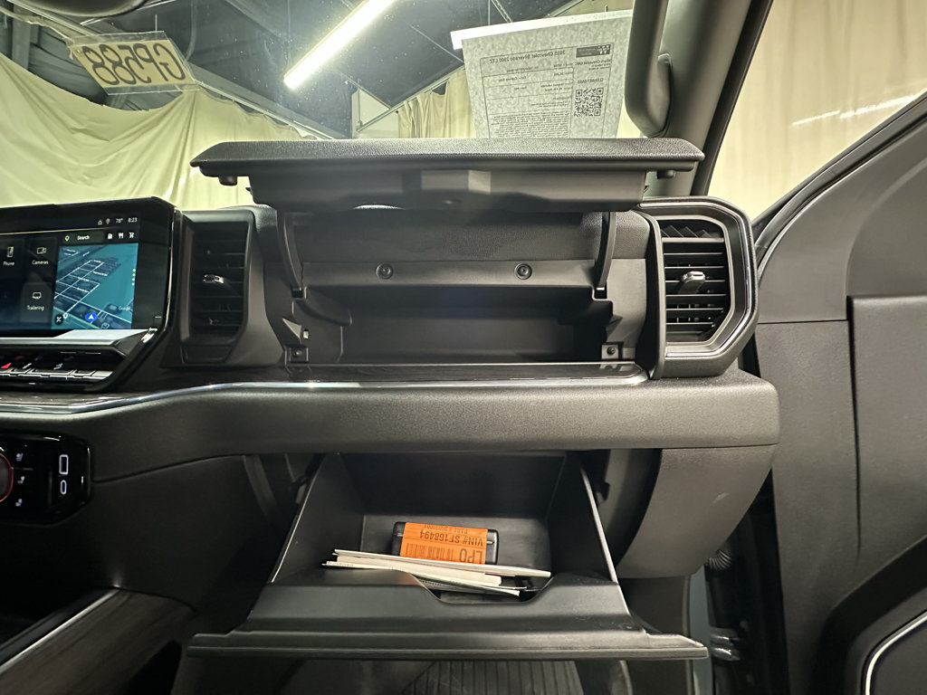 Certified 2025 Chevrolet Silverado 2500 LTZ w/ LTZ Convenience Package AWD/4WD image 17
