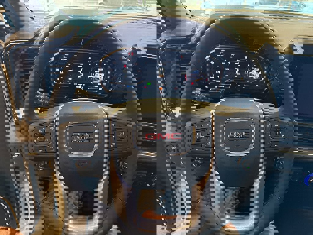 New 2025 GMC Sierra 1500 Elevation image 27