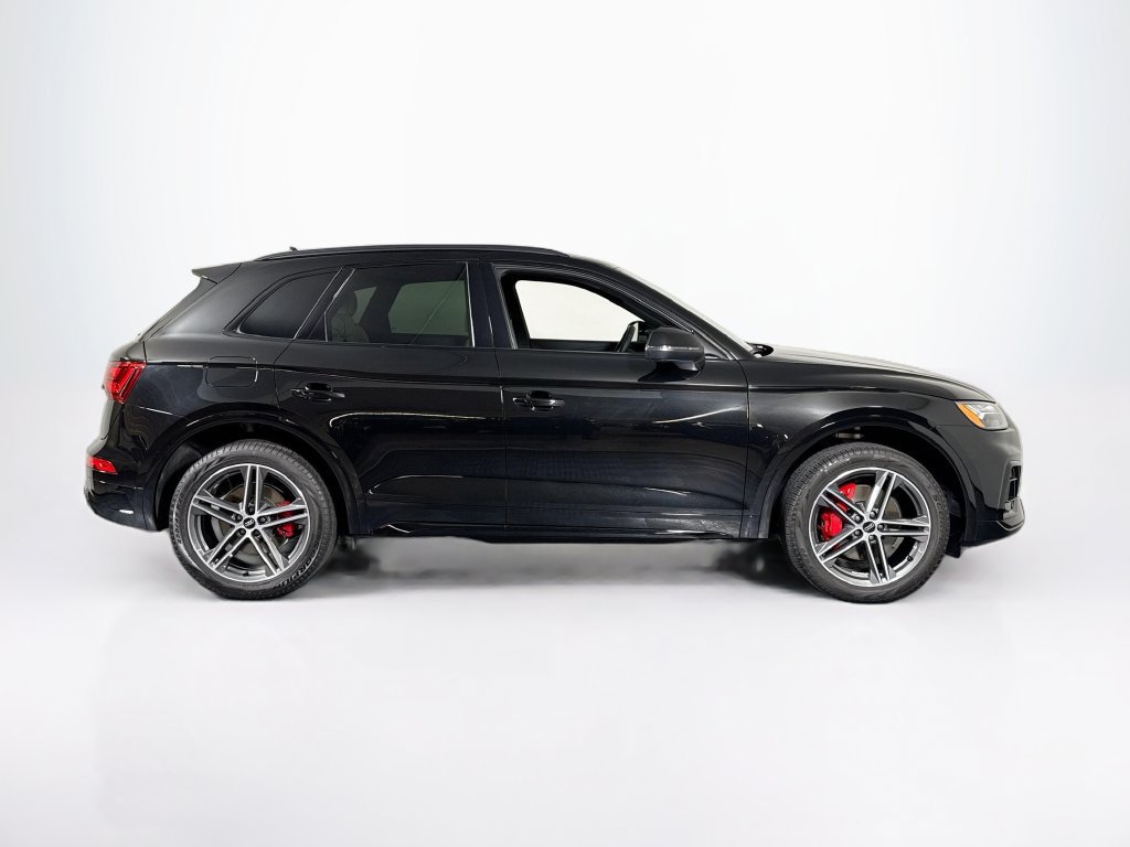 Used 2024 Audi Q5 e Premium Plus w/ Premium Plus Package AWD/4WD image 6