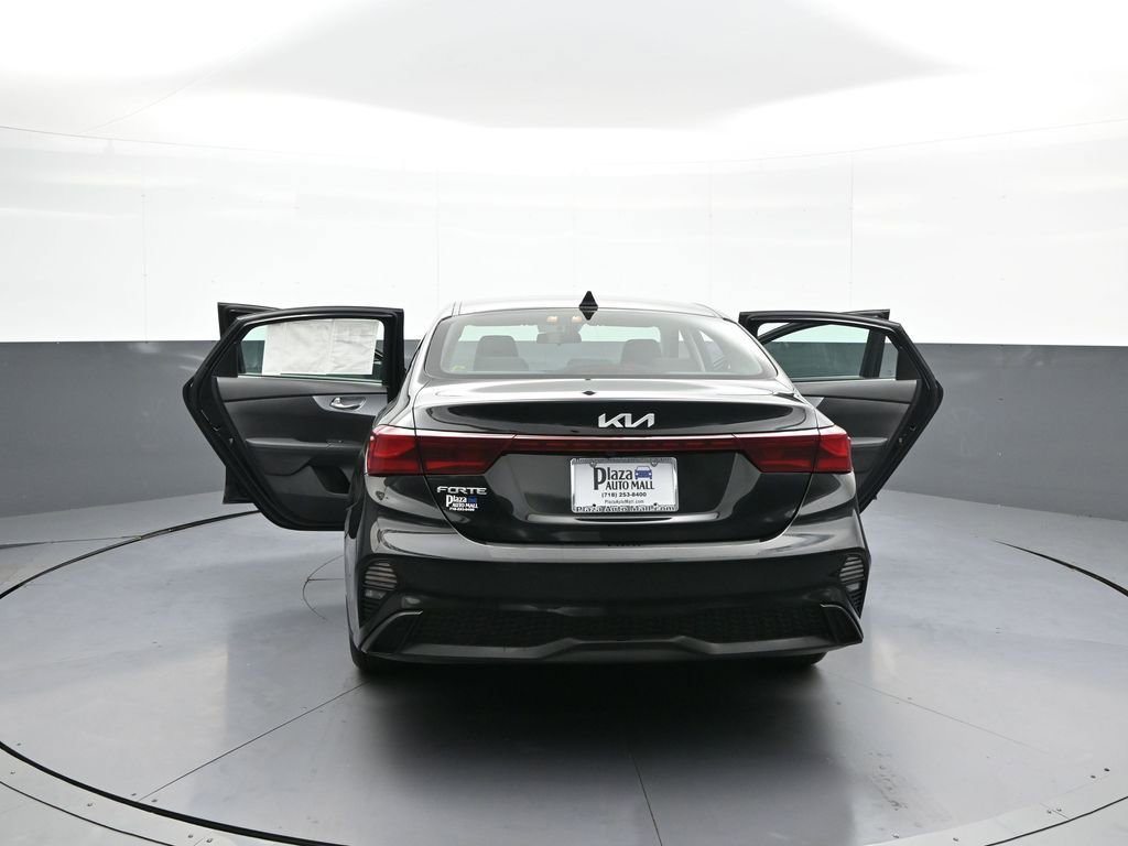 Certified 2023 Kia Forte LXS w/ LXS Technology Package FWD image 45