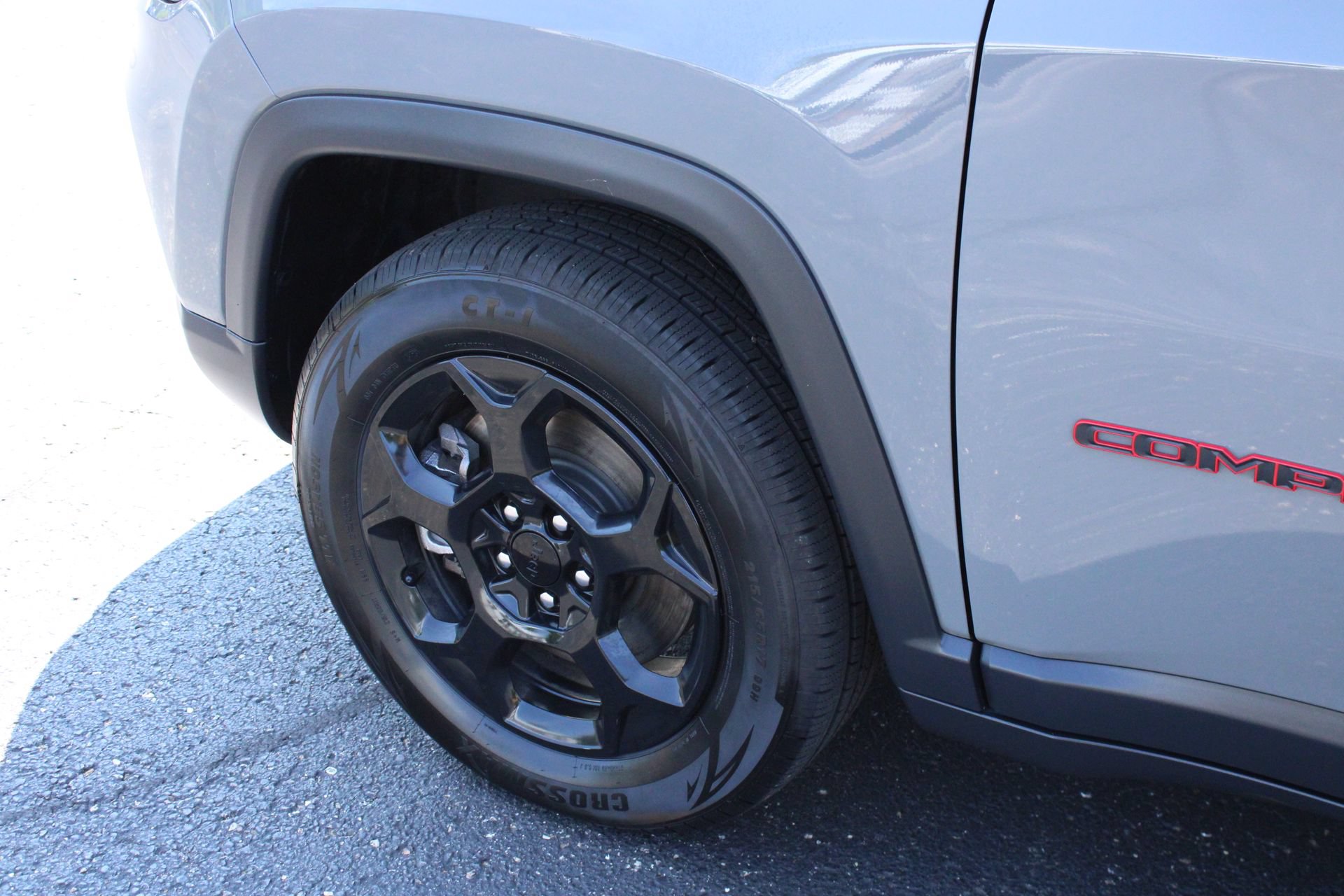 Used 2023 Jeep Compass Trailhawk AWD/4WD image 17