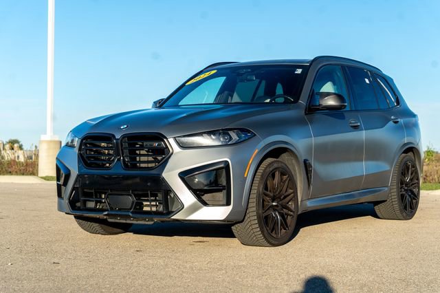 Used 2024 BMW X5 M Competition w/ Premium Package image 3