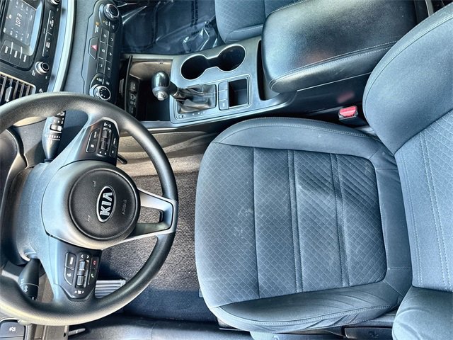 Used 2017 Kia Sorento LX image 16