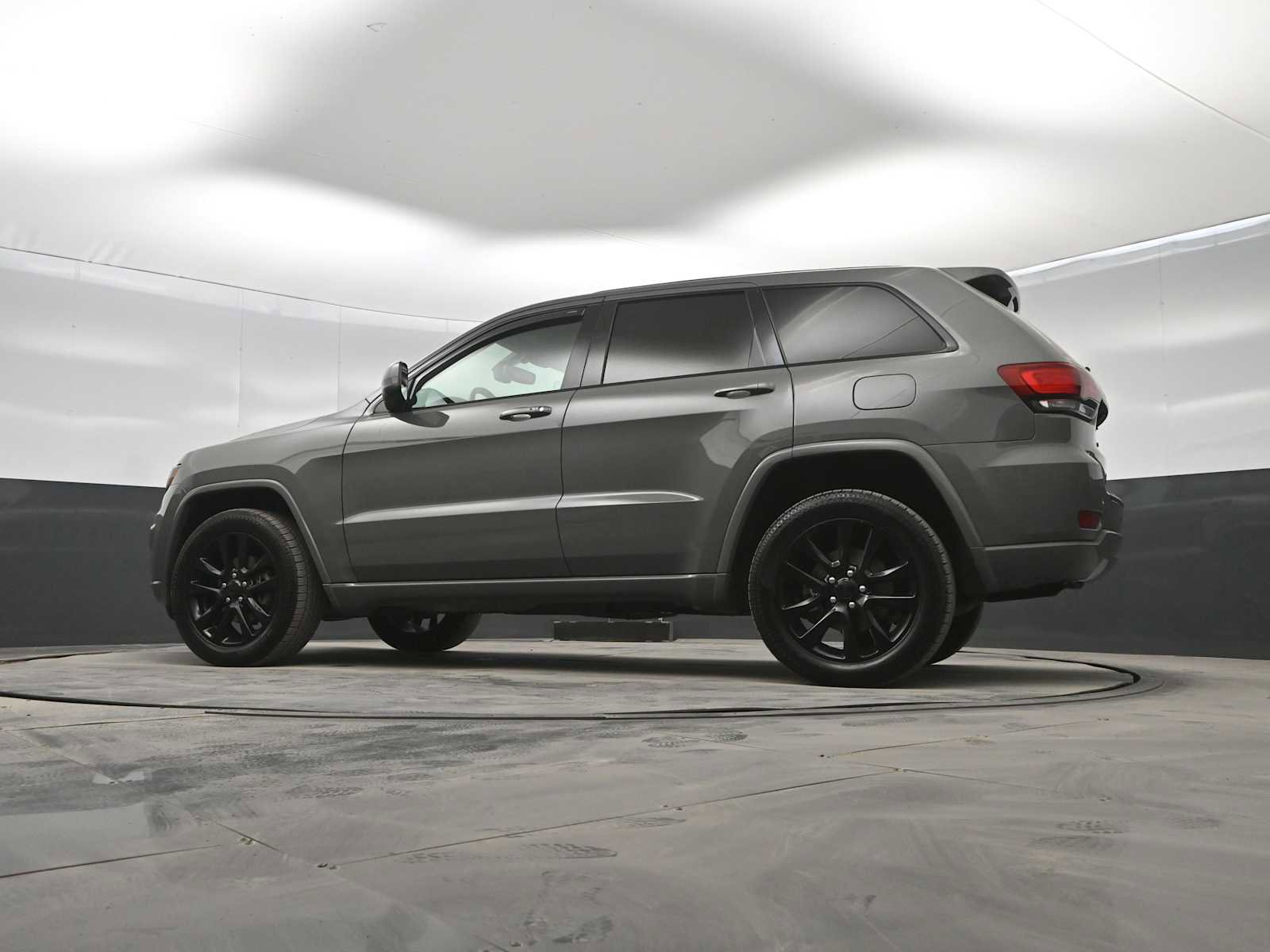 Used 2019 Jeep Grand Cherokee Altitude image 35