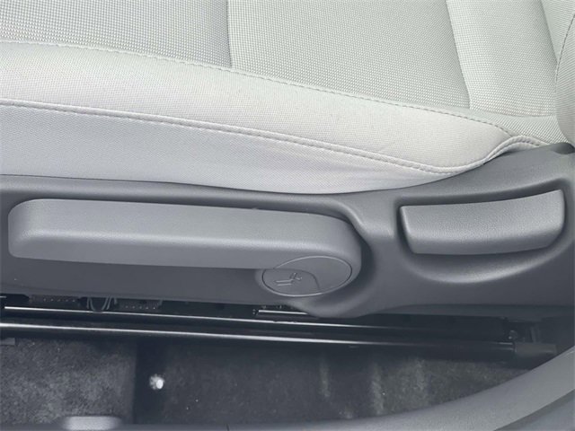 Certified 2025 Hyundai Kona SE image 12