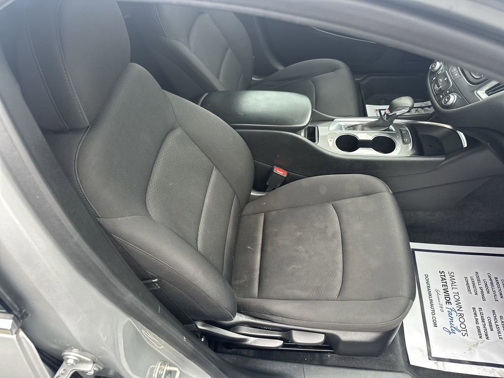 Used 2021 Chevrolet Malibu RS image 29