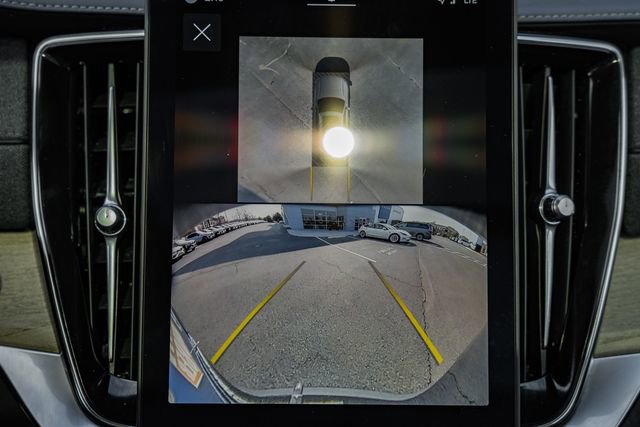 Used 2025 Volvo XC90 B6 Plus image 42