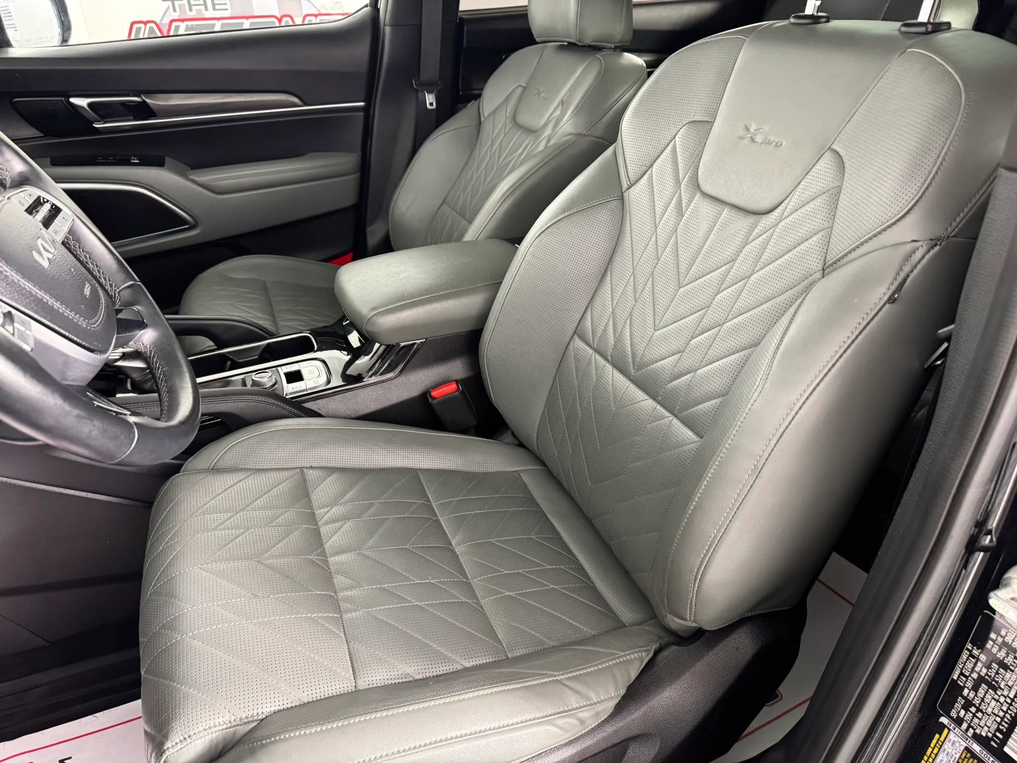 Used 2023 Kia Telluride SX Prestige X-Pro AWD/4WD image 35