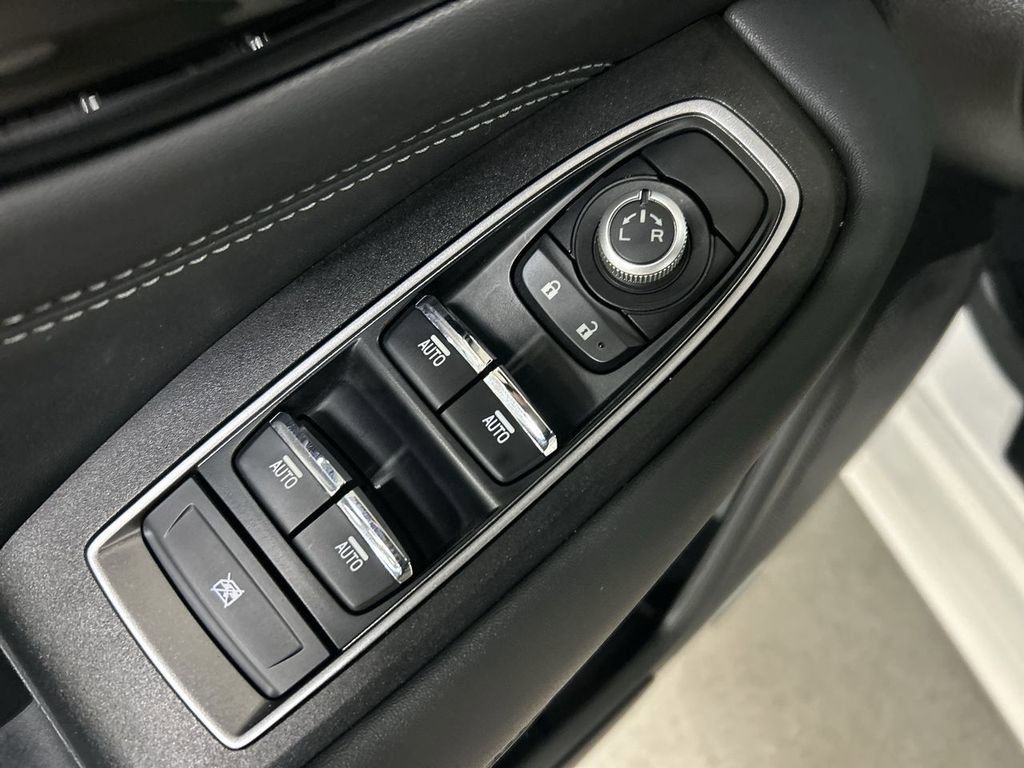 Used 2020 Subaru Legacy Limited image 16