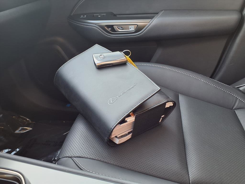 Used 2023 Lexus NX 350 AWD image 11