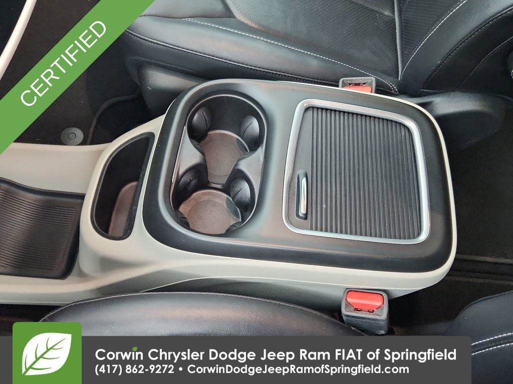 Used 2024 Chrysler Pacifica Touring-L image 29