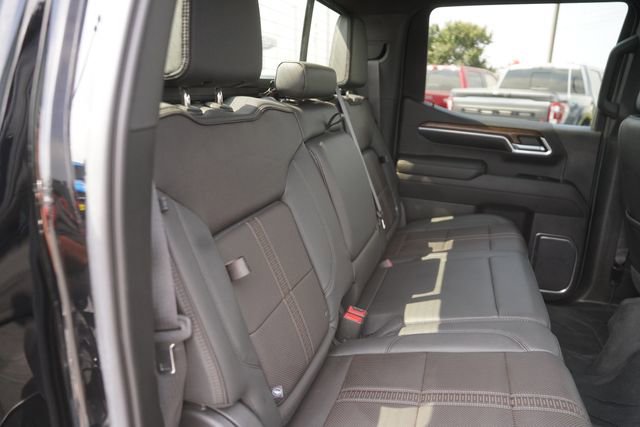 Used 2022 Chevrolet Silverado 1500 High Country w/ High Country Premium Package AWD/4WD image 17