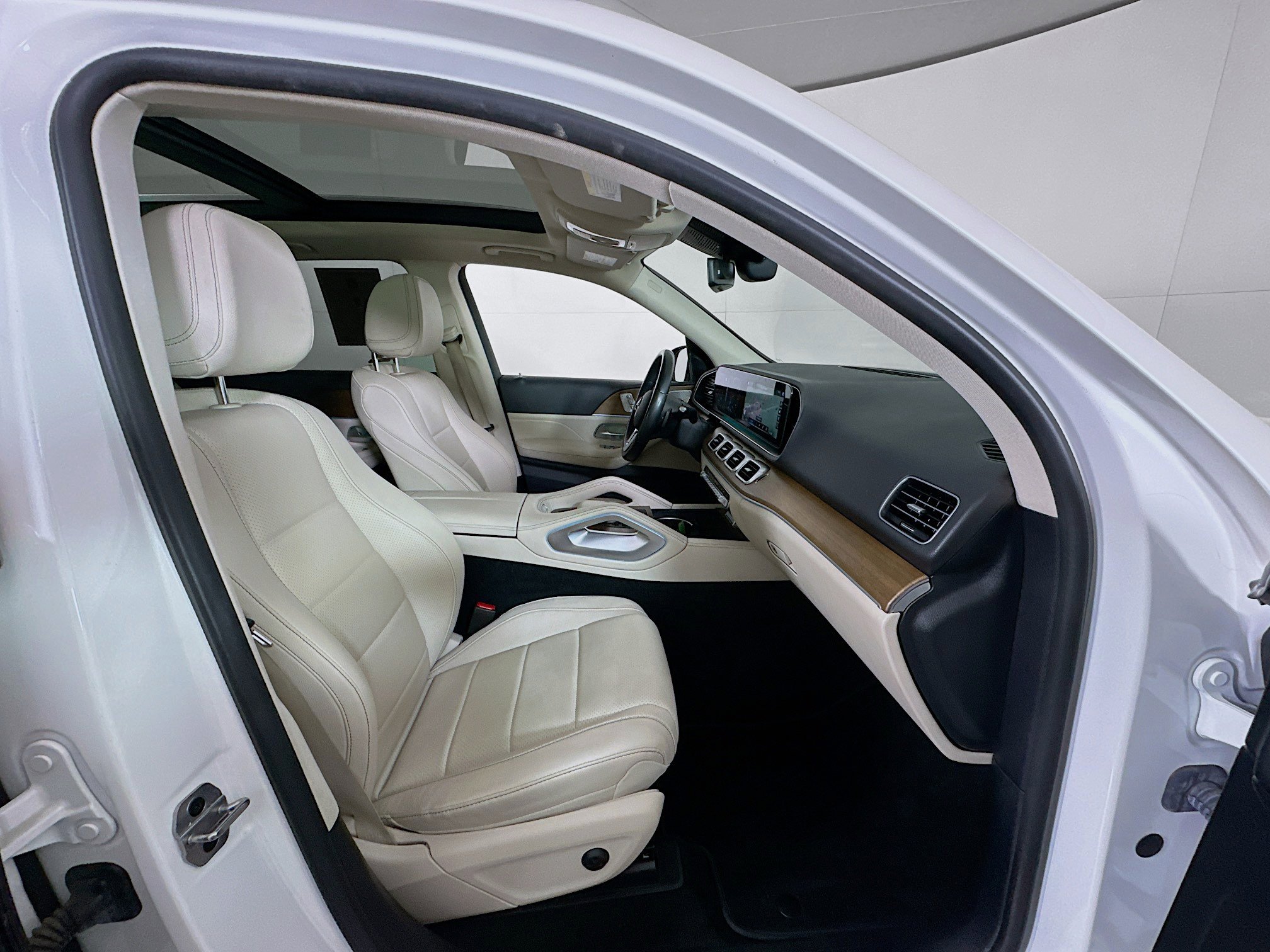 Used 2022 Mercedes-Benz GLE 350 w/ AMG Line Exterior image 34