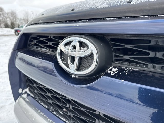 Used 2017 Toyota 4Runner SR5 image 28