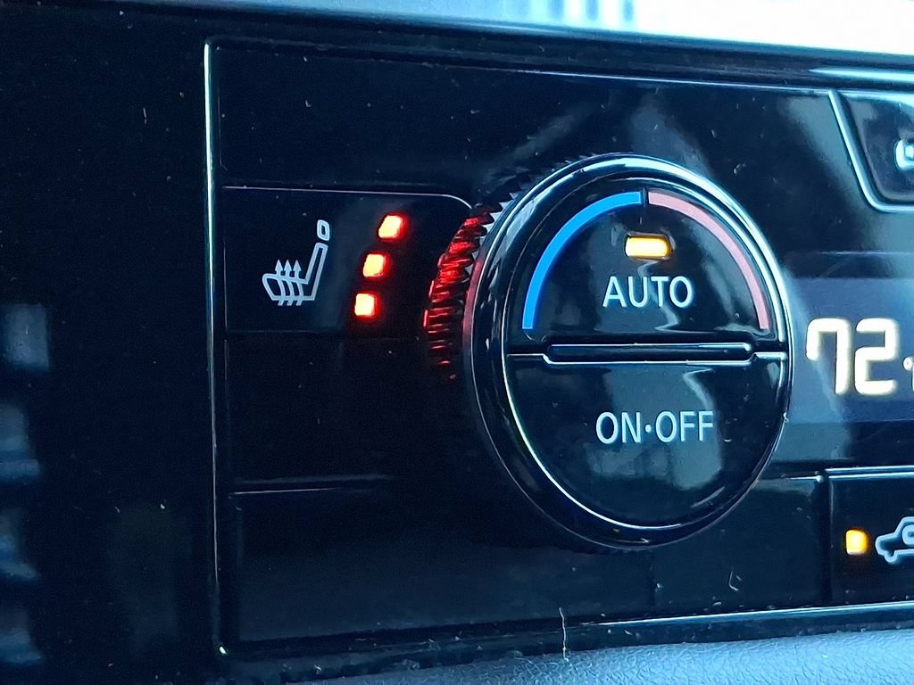 Used 2023 Nissan Pathfinder SL AWD/4WD image 26