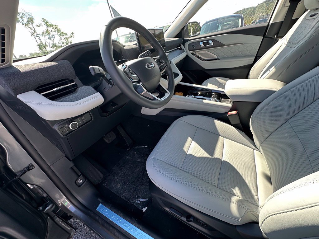 New 2026 Ford Explorer Platinum w/ LUX Leather Package AWD/4WD image 15