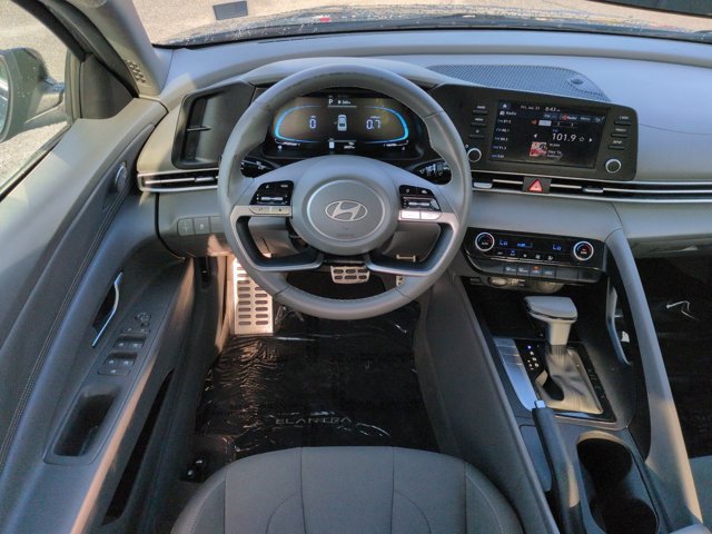 Used 2025 Hyundai Elantra Sport FWD image 14