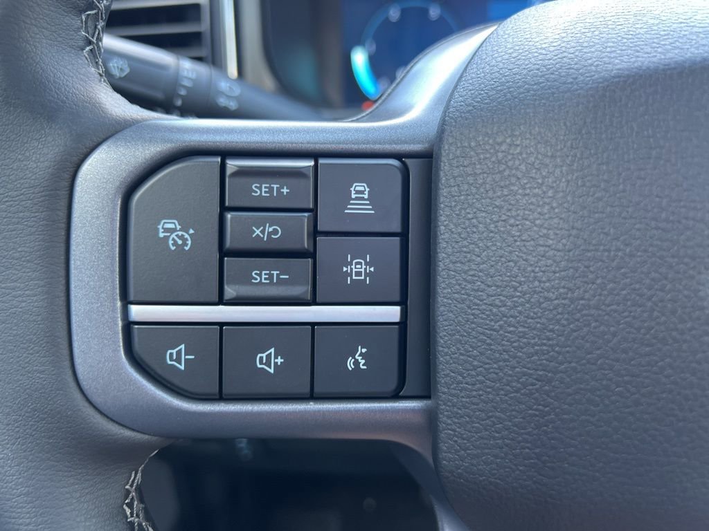 New 2026 Ford F250 Lariat w/ Black Appearance Package image 19