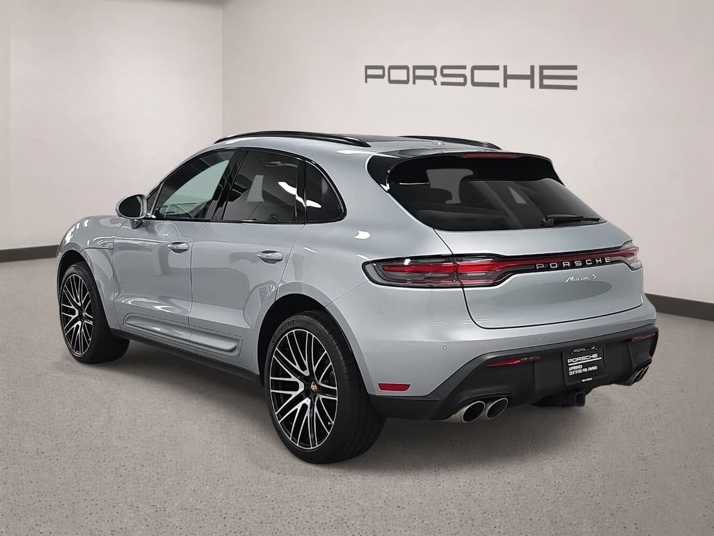 Certified 2025 Porsche Macan S w/ Premium Package Plus AWD/4WD image 3