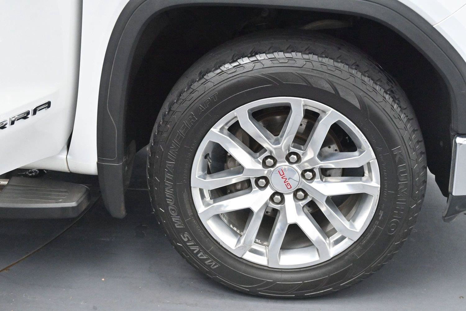 Used 2019 GMC Sierra 1500 SLT w/ SLT Premium Plus Package AWD/4WD image 35