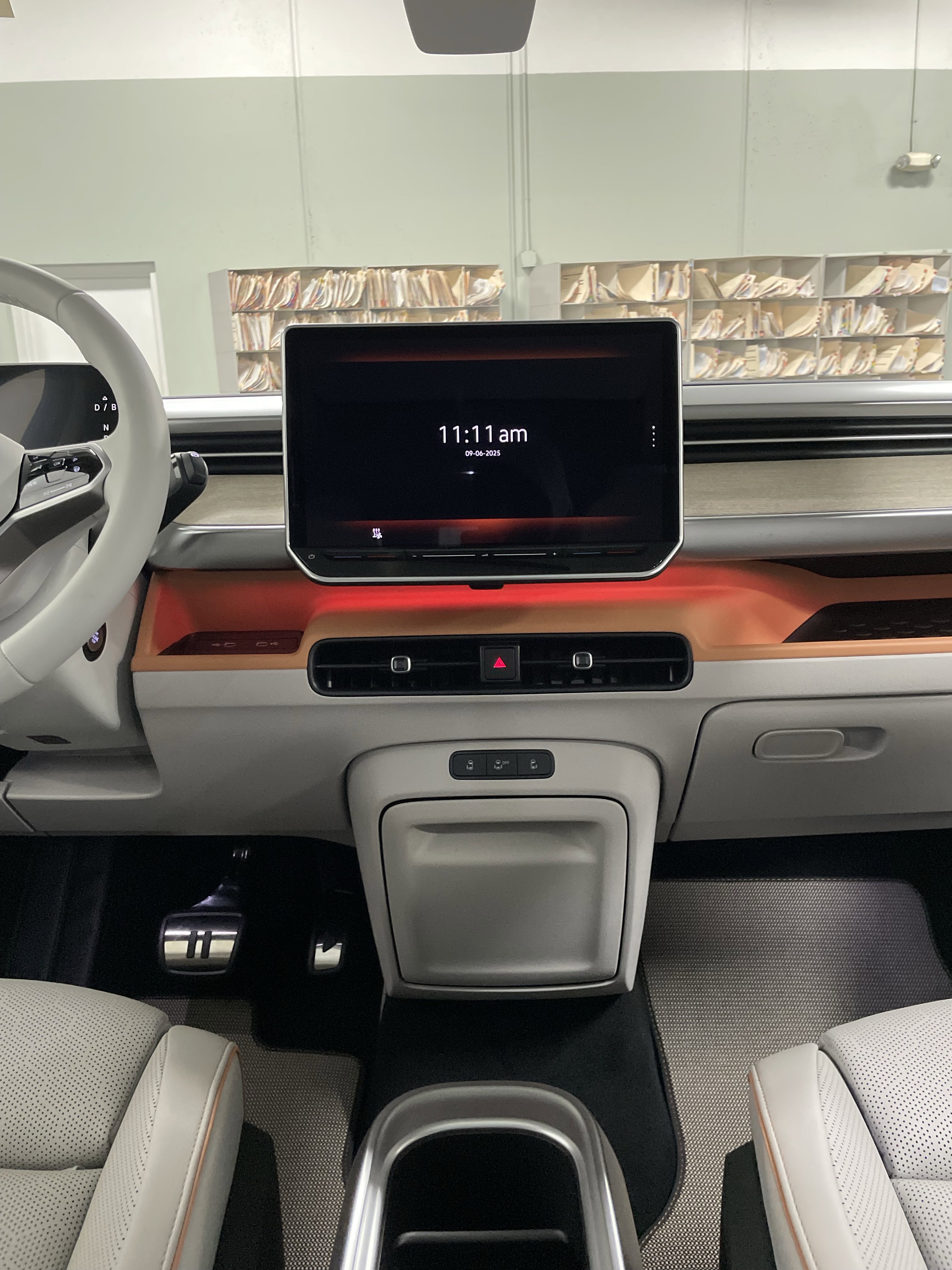 New 2025 Volkswagen ID. Buzz Pro S Plus image 16