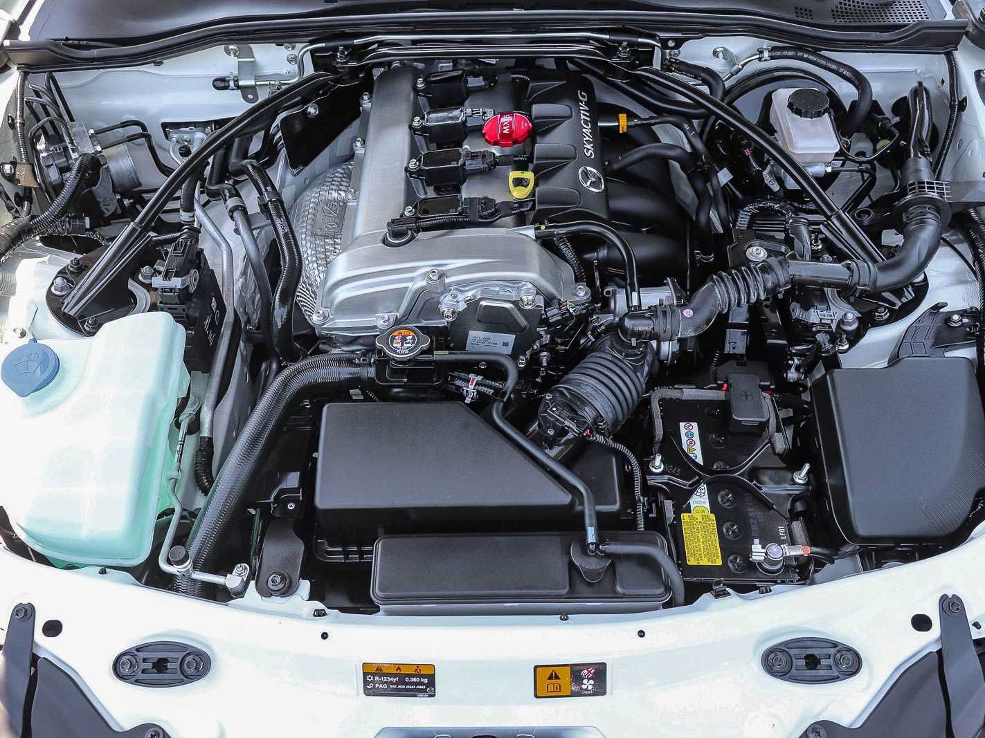 Used 2024 MAZDA MX-5 Miata Club w/ Interior Package RWD image 32