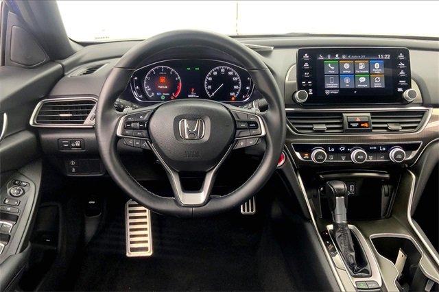 Used 2018 Honda Accord Sport image 5