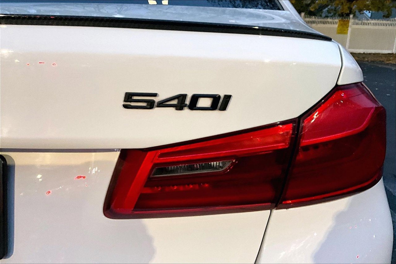 Used 2018 BMW 540i image 24