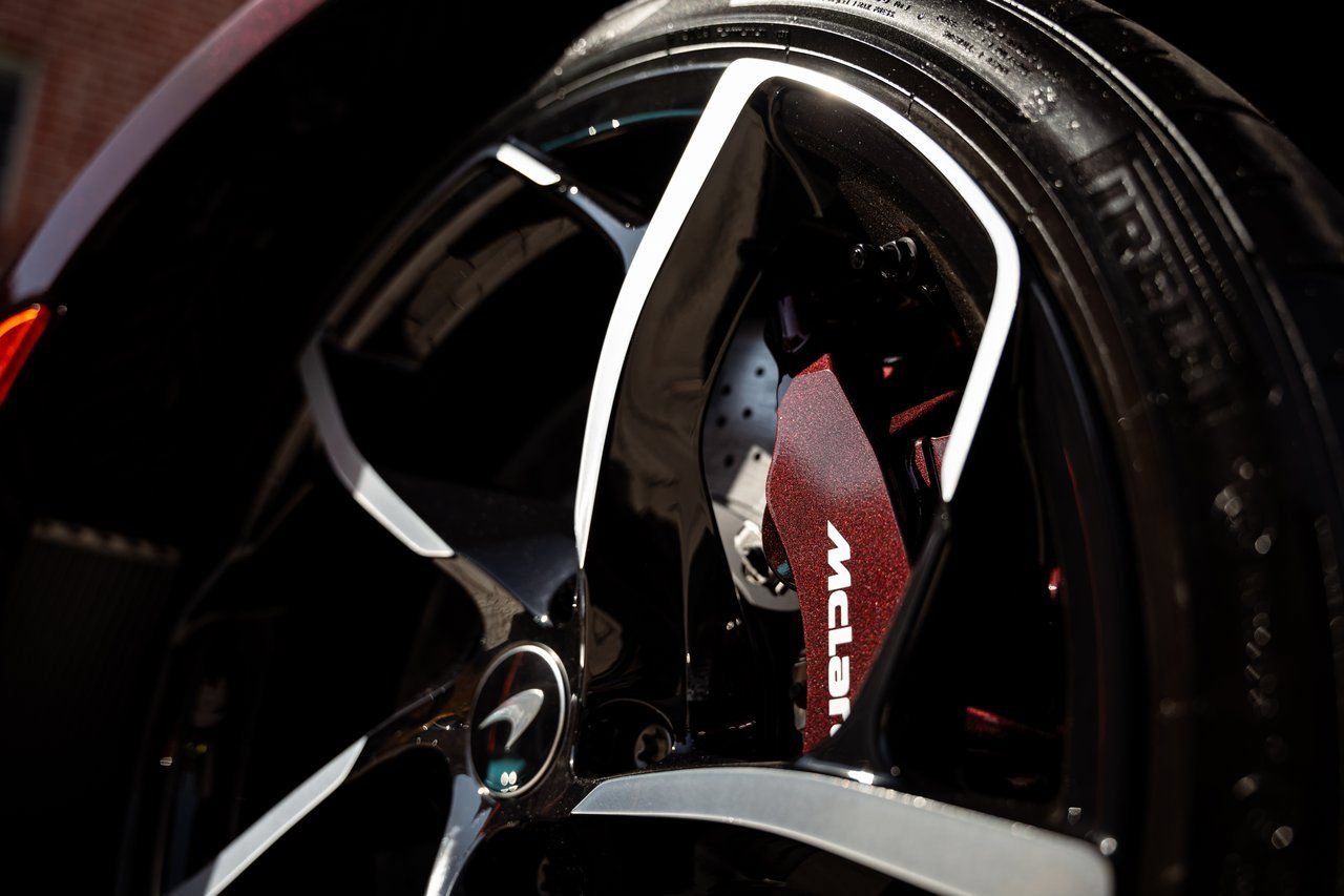 Used 2021 McLaren Elva RWD image 58