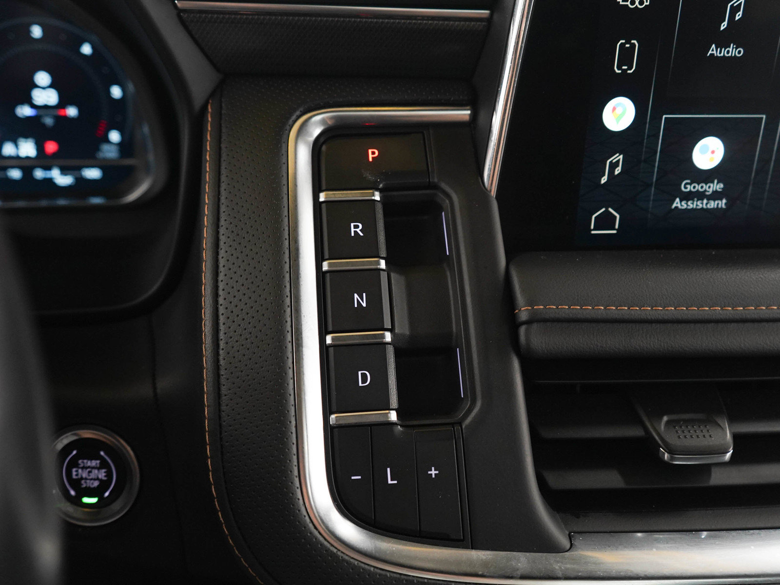 Used 2022 GMC Yukon AT4 w/ AT4 Premium Package AWD/4WD image 28