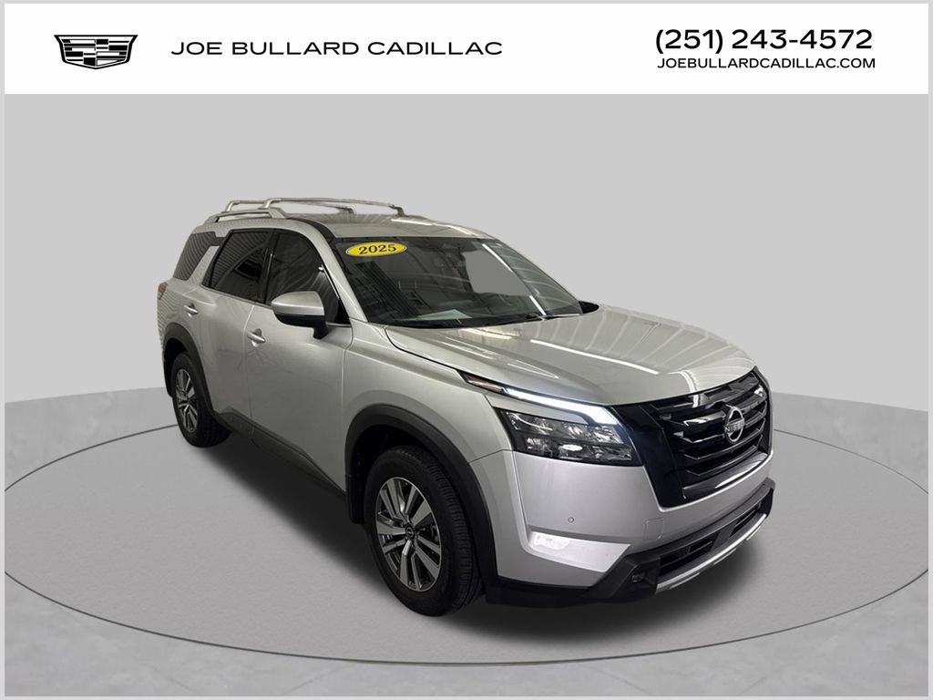 Used 2025 Nissan Pathfinder SL w/ Black Appearance Package FWD image 1