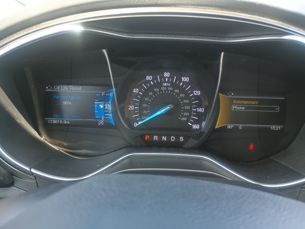 Used 2017 Ford Fusion SE w/ Fusion SE Technology Package FWD image 20