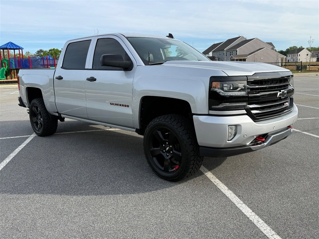 Used 2018 Chevrolet Silverado 1500 LTZ Z71 w/ Redline Edition AWD/4WD image 5