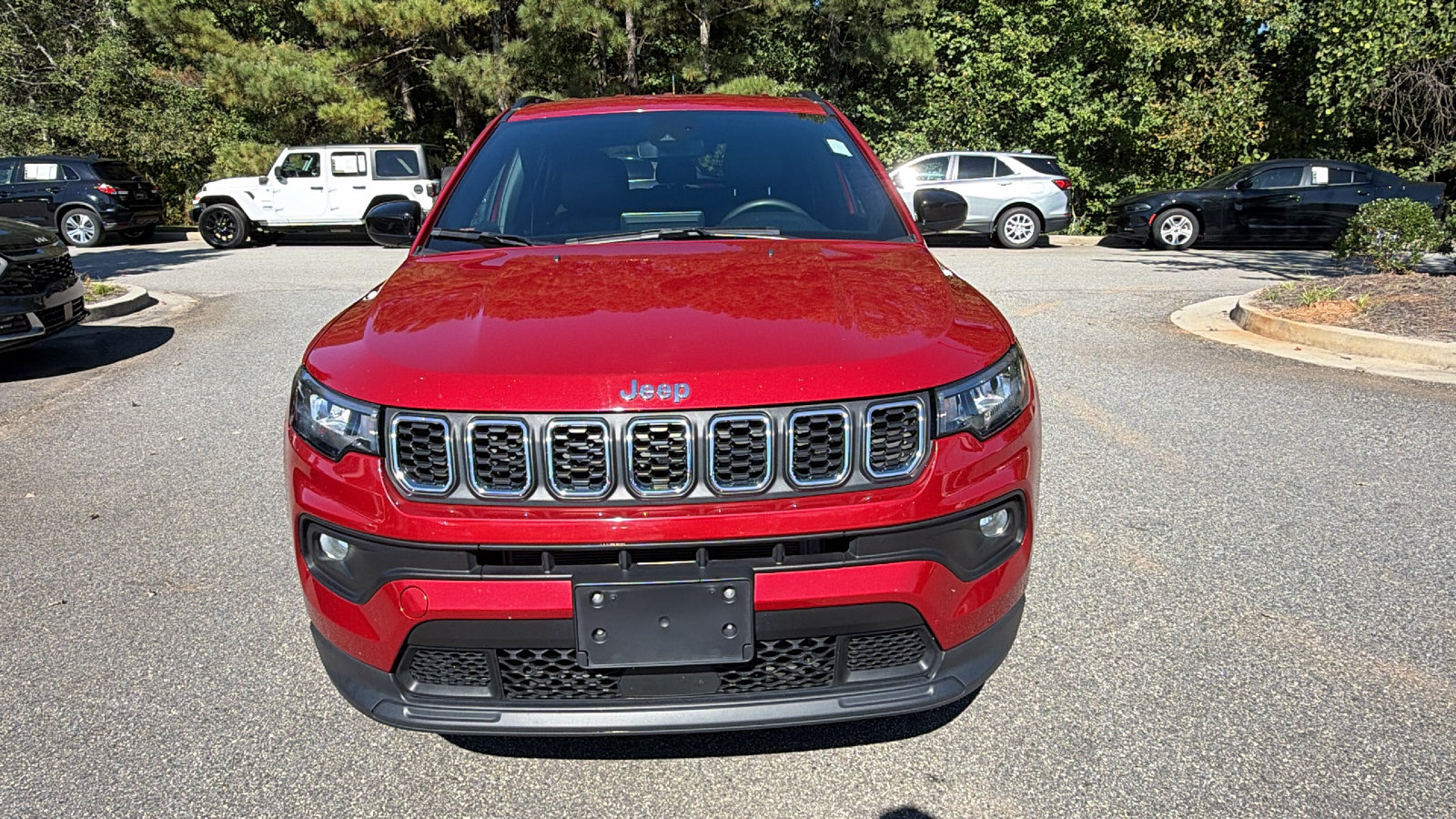Used 2024 Jeep Compass Latitude AWD/4WD image 3
