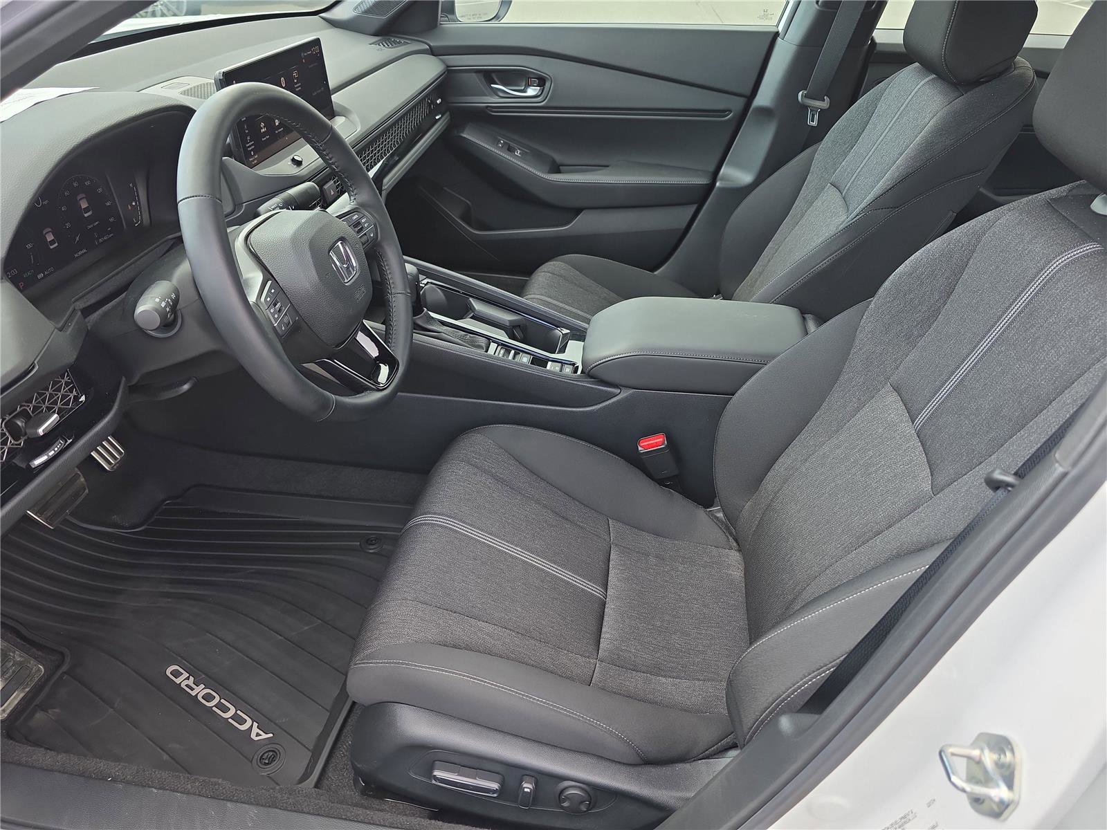 Used 2024 Honda Accord Sport image 11