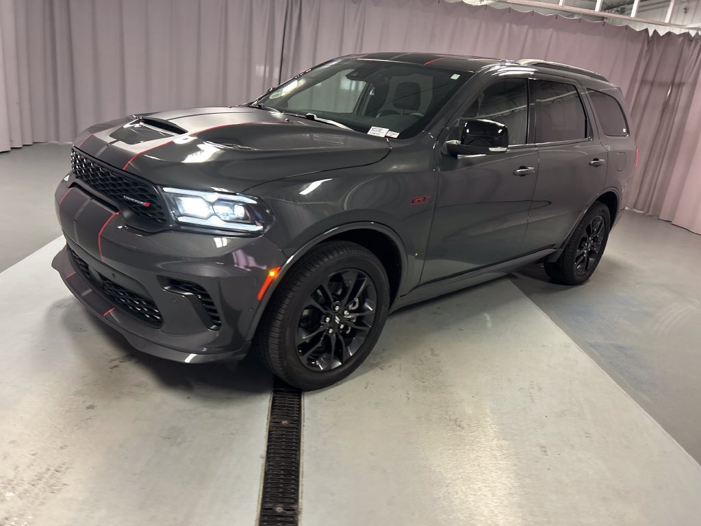 Used 2025 Dodge Durango GT AWD/4WD image 3