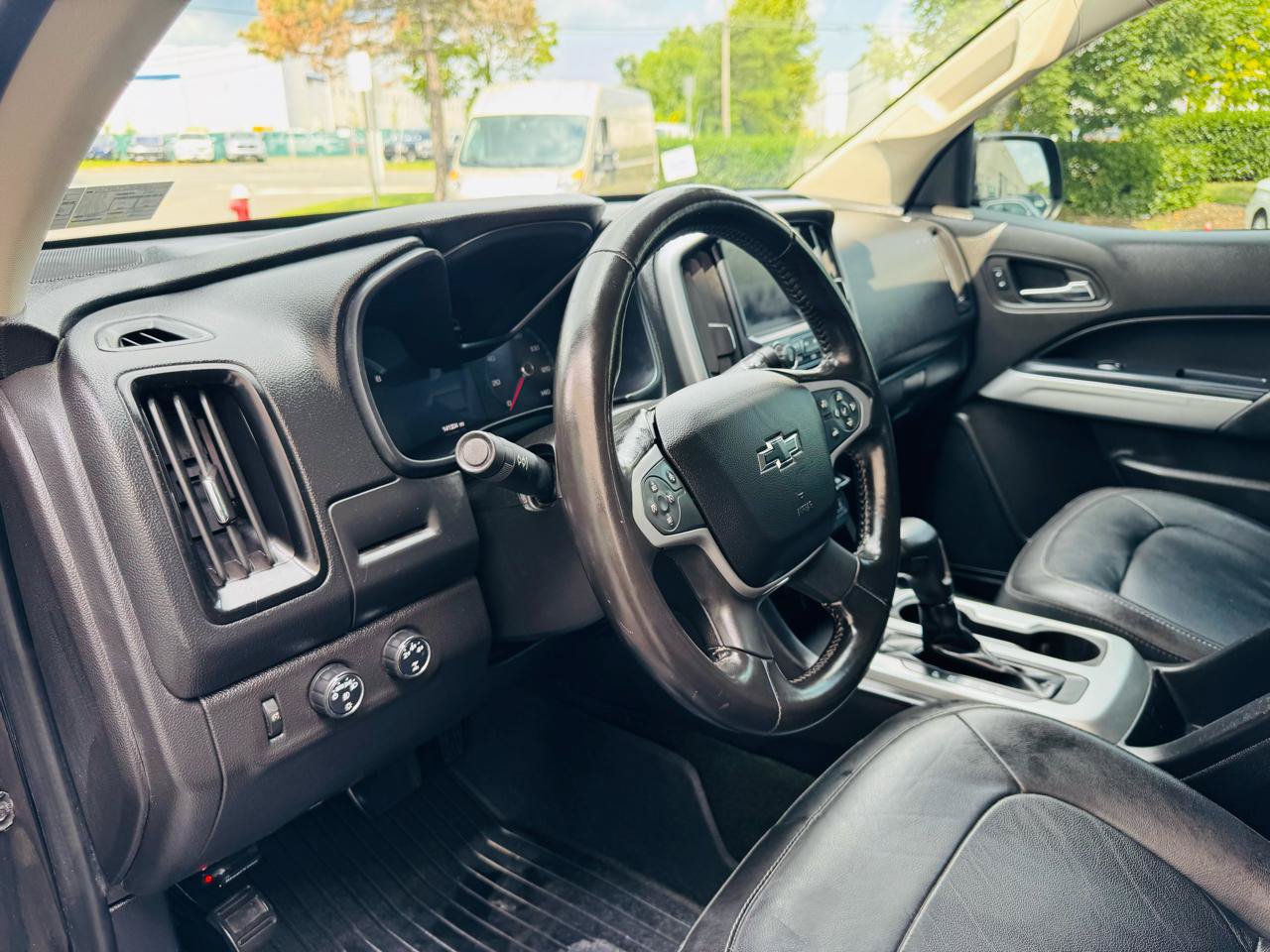 Used 2016 Chevrolet Colorado LT w/ Midnight Edition AWD/4WD image 29