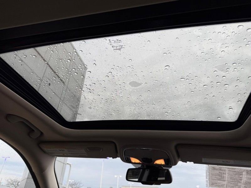 Used 2017 Jeep Cherokee Latitude w/ Comfort/Convenience Group image 15