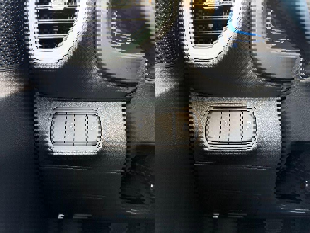 New 2025 Hyundai Venue Limited image 26