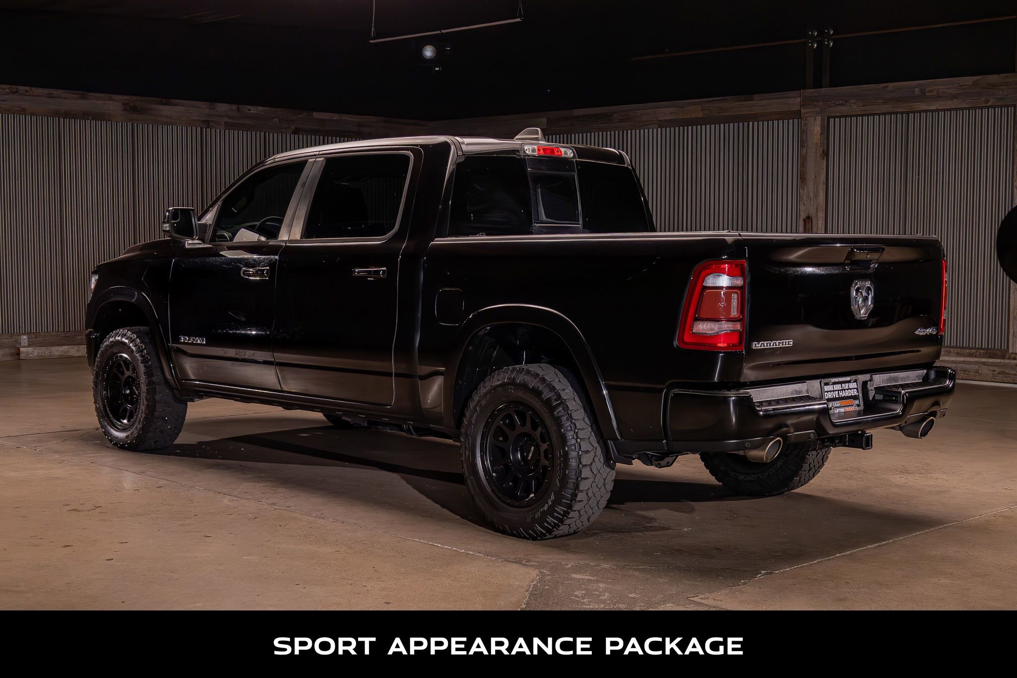 Used 2019 RAM 1500 Laramie w/ Sport Appearance Package AWD/4WD image 6