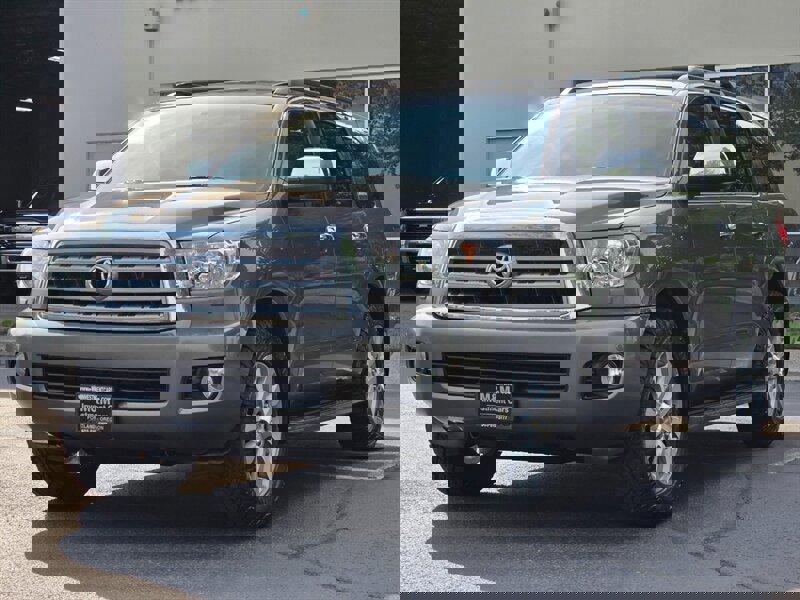 Used 2011 Toyota Sequoia Limited AWD/4WD image 1